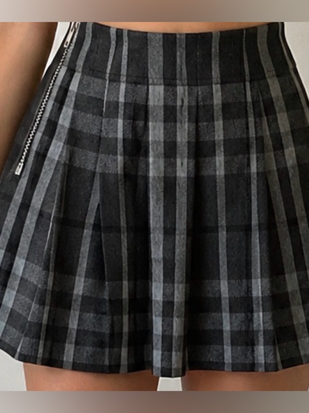 Burberry Gray and Black Plaid Mini Skirt Wool.  Lined